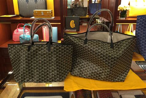 goyard pm gm分別|GOYARD經典托特包開箱！St. Louis Bag3色收藏：黑/白/灰 PM .